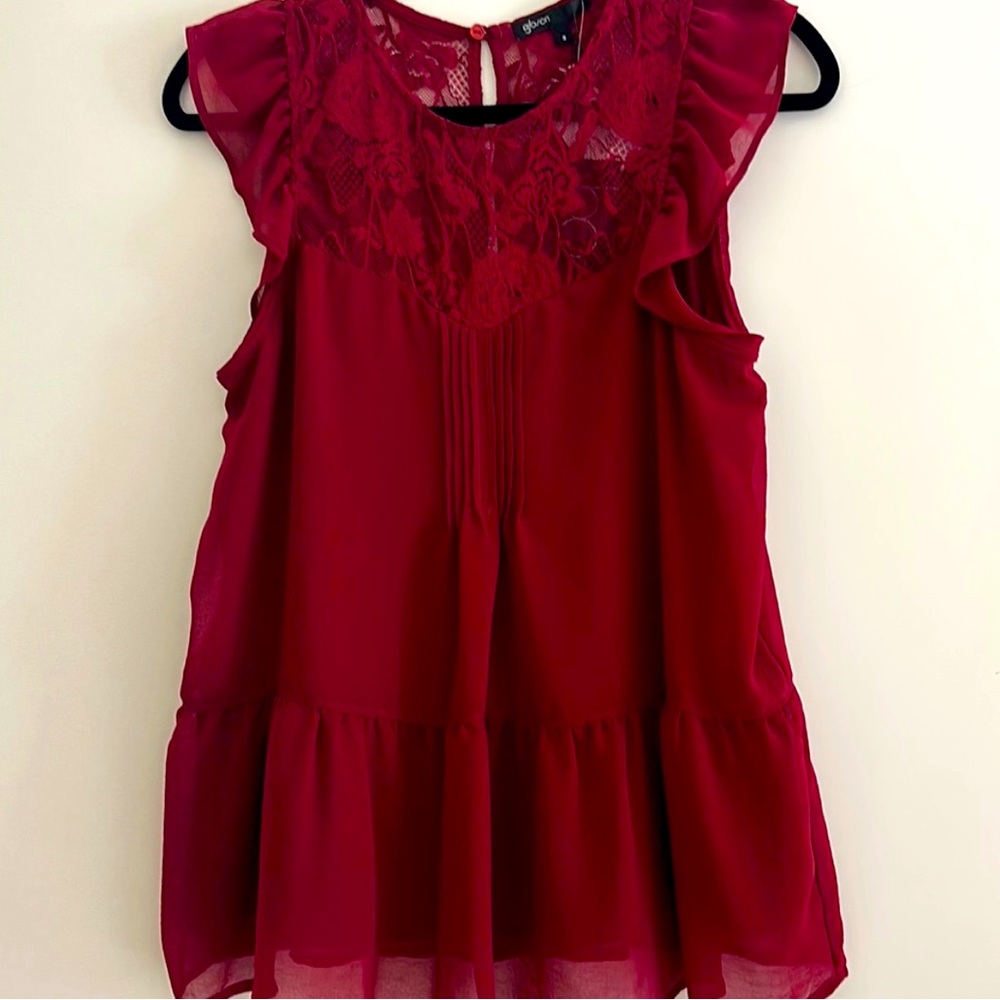 Gibson Lined Top With Lace Detail